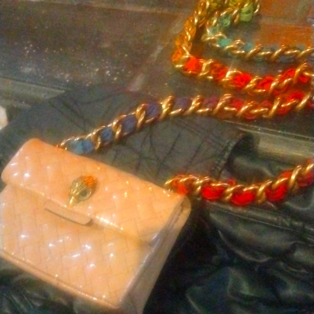 Shine bright beigh patent leather purse